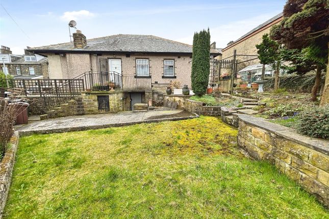 1, Bartle Place, Bradford photo 4