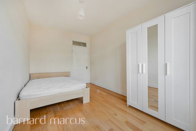 Flat B, 186, Crowborough Road, London photo 4