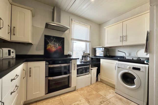 17, Dalry Road, Kilbirnie photo 4
