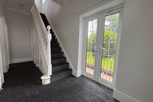 3 Pearl Street, Rochdale photo 2