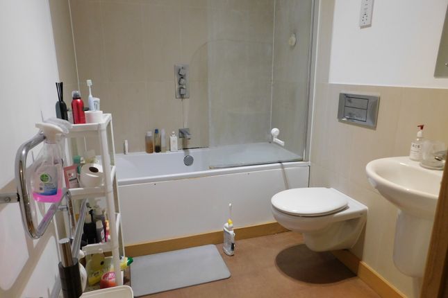 Flat to rent in Heia Wharf, Hawkins Road, Colchester, Essex