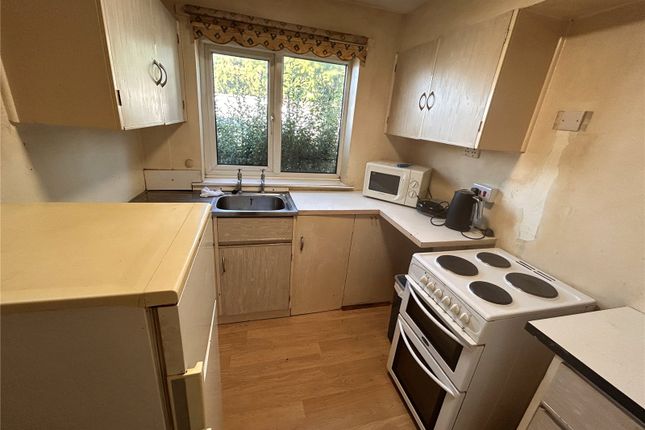 10, Ruskin Court, West Yorkshire photo 4