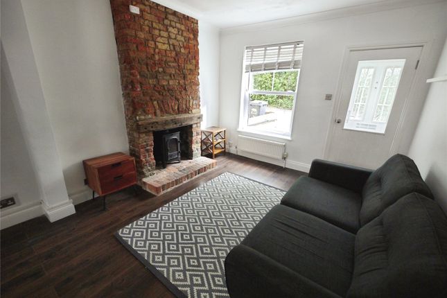 255, Coxtie Green Road, Brentwood photo 3