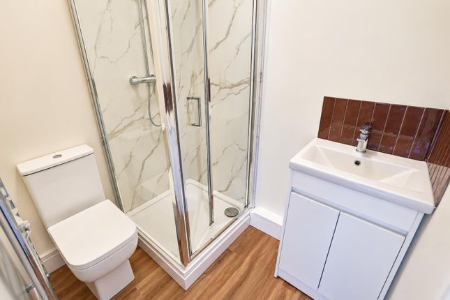 Room 1, 56, Honiton Road, Southend-On-Sea photo 3
