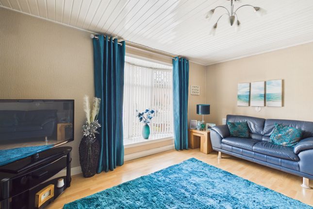 48 Tantallon Drive, Coatbridge photo 3
