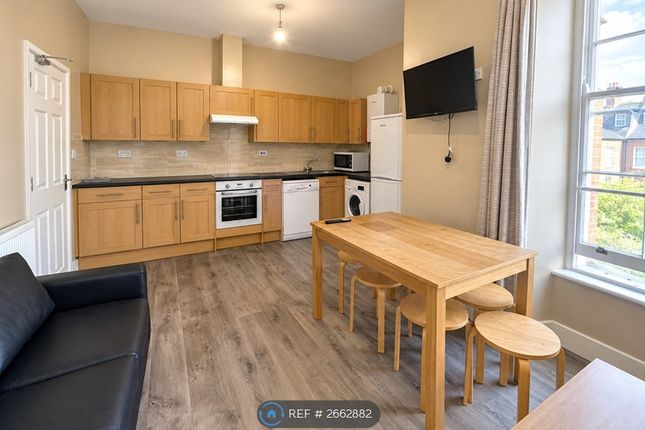 Royal York Crescent Clifton, Bristol photo 3