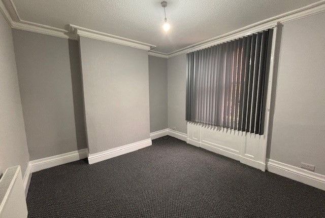 12 St Ignatius Square, Preston photo 3