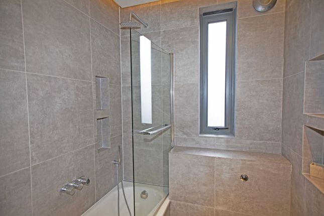 75, Madoc Close, Childs Hill photo 4