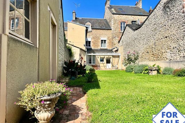 Town house for sale in Alencon, Basse-Normandie, 61000, France