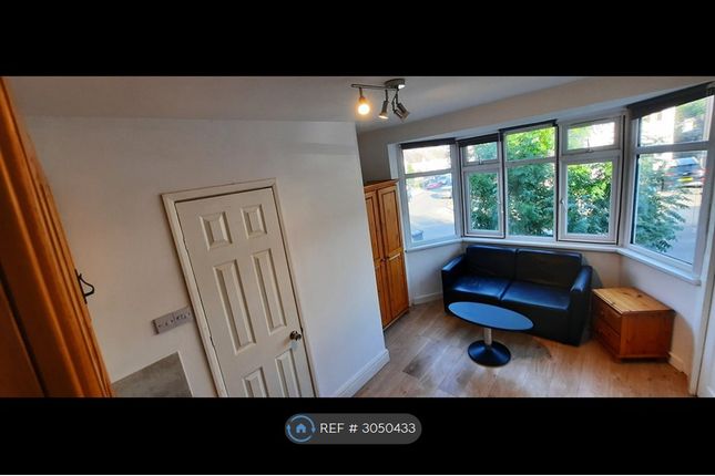 The Ridgeway Colindale, London photo 2