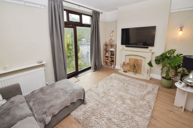 2, Wadsworth Jew Lane, Keighley photo 2