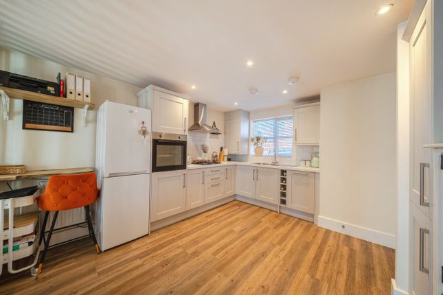 25, Bolton Drive, Keighley photo 2