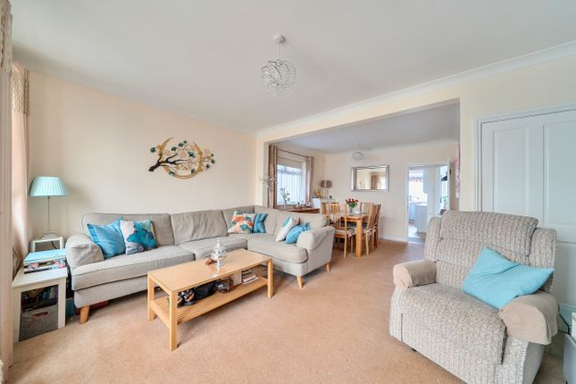 12, Cottimore Lane, Surrey photo 2