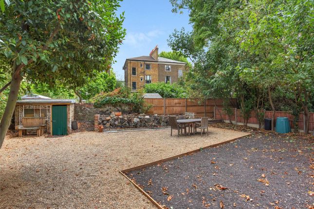 Flat 6, 21, Lansdowne Way, London photo 4