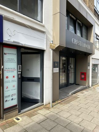 Office to let in Alma Street, Luton