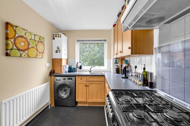 Flat 6, Pamela Court, London, London photo 4