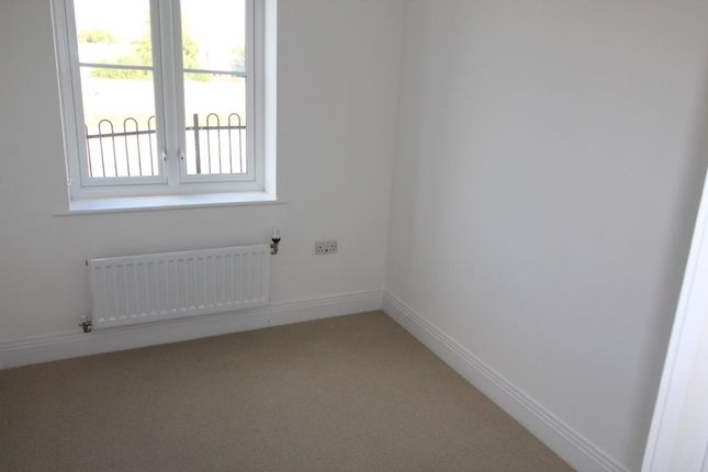 8 Langford House, Carey Lane, Waterlooville photo 5