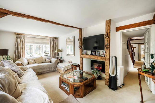 Childs Hall Cottage, 314 Lower Road, Bookham photo 4
