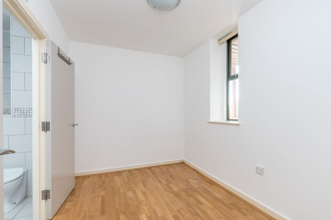 Flat to rent in Fieldgate Street, Liverpool Street