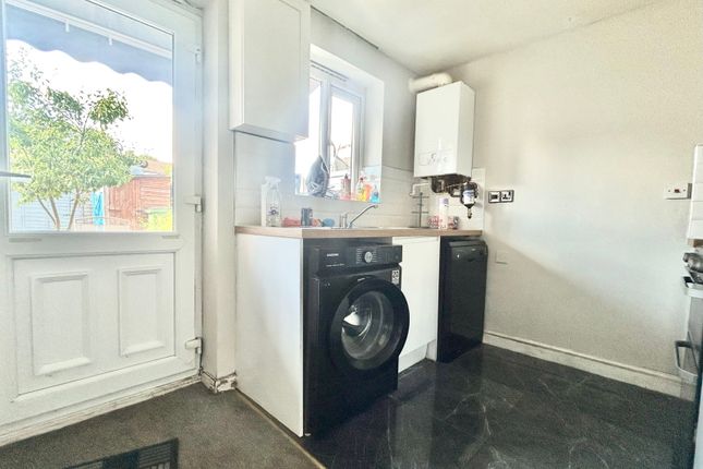 199, Wrens Nest Road, Dudley photo 4