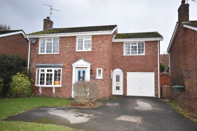 4 bed detached house to rent in St Johns Close, Leasingham NG34