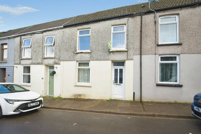 3-bed house on 43, Oakfield Terrace, Bridgend, £80,000