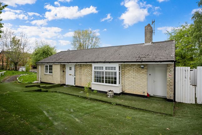13, Queensway, Shenley photo 2