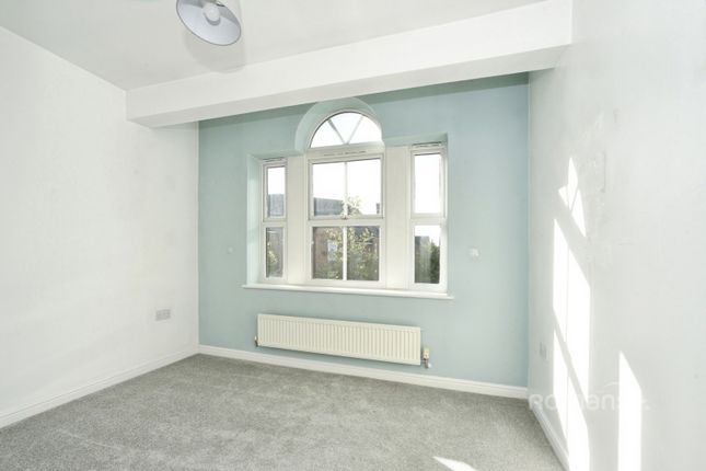 53, Pioneer Road, Wiltshire photo 2