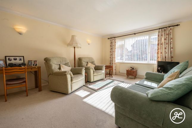 108, Holford Road, Bridgwater photo 3