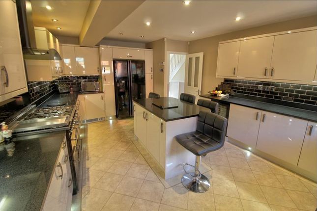 45, Shipton Close, Dudley photo 4