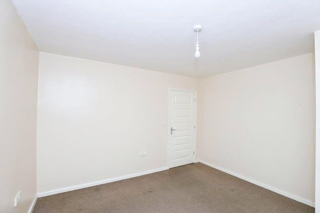 Flat for sale in Fishponds View, Sheffield