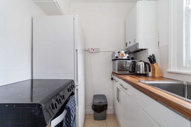 Flat for sale in Madeley Road, Ealing