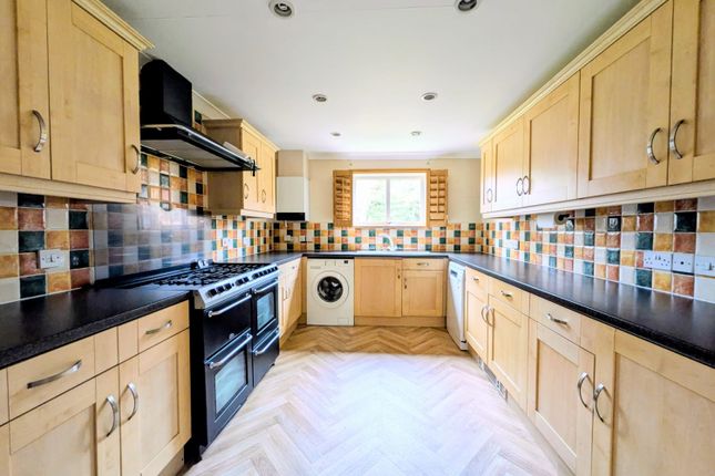 2, St. Lukes Crescent, Stockton-on-Tees photo 3