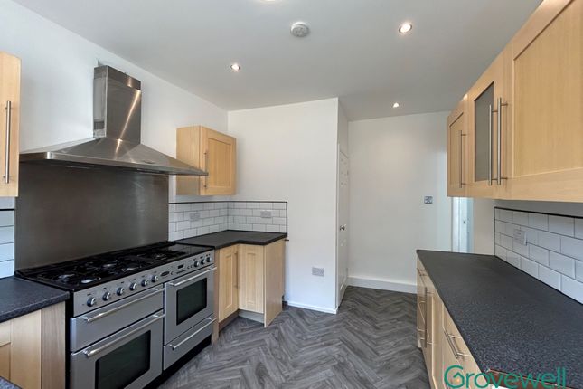 212 Broadoak Road, Ashton-under-Lyne photo 5