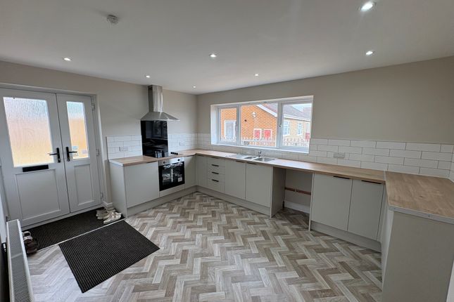 31, Pinfold, DONCASTER photo 4