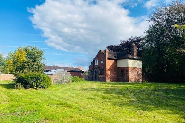 Thumbnail Detached house to rent in Walsall Road, Lichfield