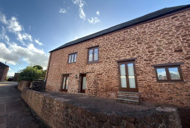 2-bed house on Taunton, £1,100/mo