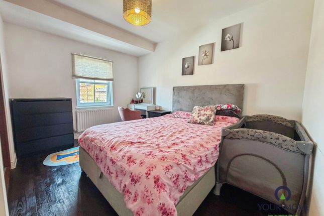 9 Pearl Court,, Garnet Road, Erith photo 2