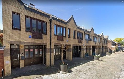 Office to let in Shirland Mews, Maida Hill, London