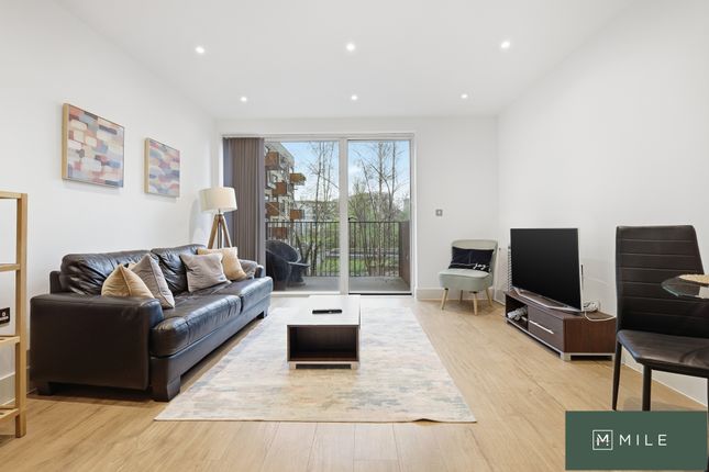 Flat 68, Bodiam Court, 4, Lakeside Drive, Park Royale, London photo 2