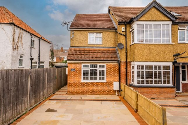 Thumbnail Terraced house for sale in Westfield Road, Slough