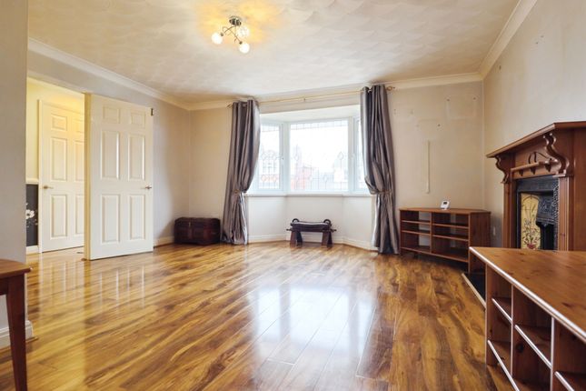 54, Brookfield Avenue, BARRY photo 2