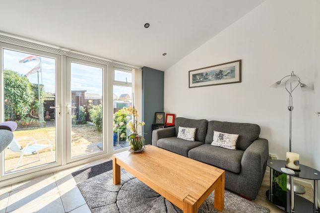63, Beaulieu Road, Hampshire photo 4