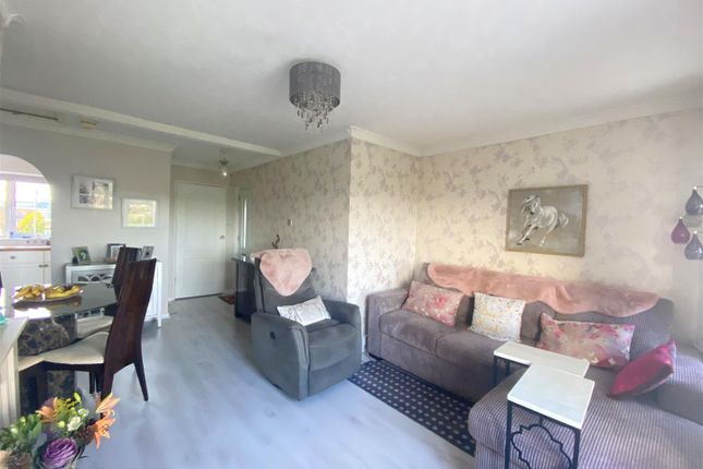 57, Oldfield, Tewkesbury photo 4