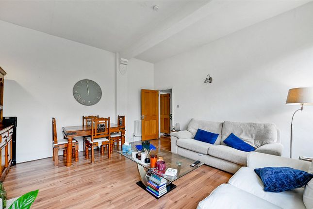 Flat 9,, Camperdown House, Windsor photo 4