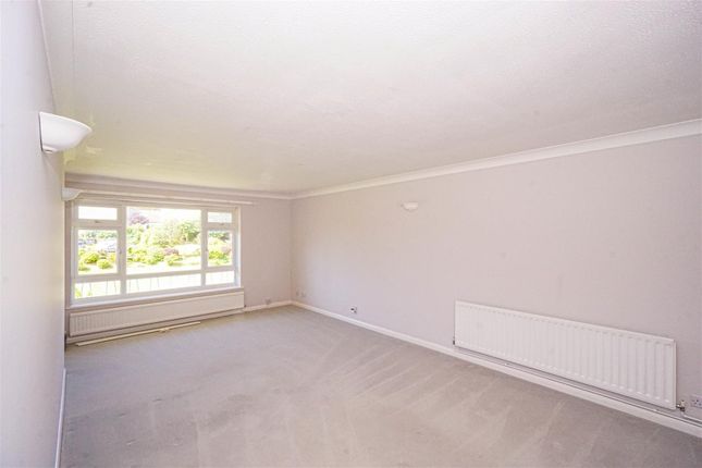 15, Fairlight Gardens, Hastings photo 2