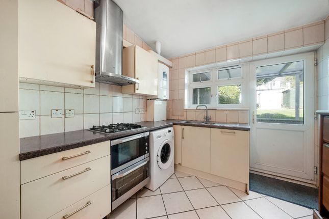 11 Townsend Way, Northwood, Greater London photo 4