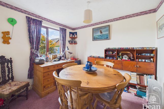 Snuzzledown House, Larksfield Road, Drybrook photo 4