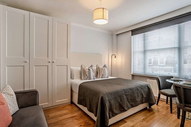 Flat 24, 39 Hill Street, London photo 2