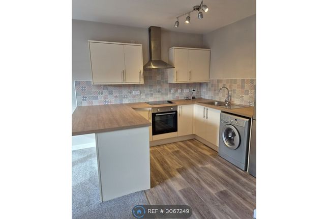 Marshall Court, Yeadon, Leeds photo 3